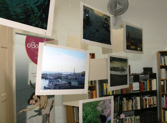 Exposição fotográfica ‘Olhares Curiosos’ reúne imagens de Manaus no Casarão de Ideias